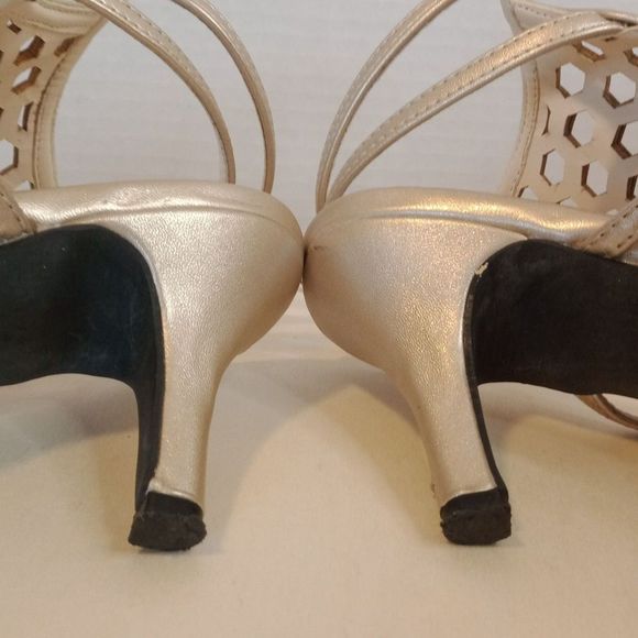 ANDIAMO Gold Double Strap Dressy Open Toe Women 3" Heels Size 7M - Picture 10 of 14